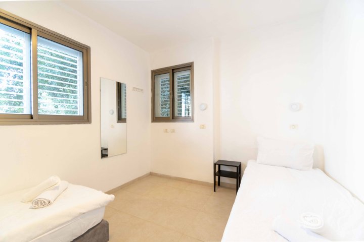 Tel Aviv-Jaffa Apartments - HaAvoda Street 12, Tel Aviv-Jaffa - Image 129969