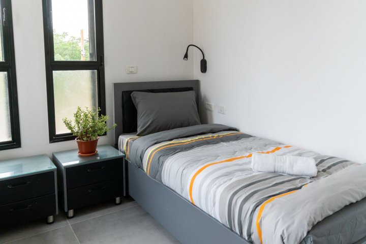 Tel Aviv-Jaffa Apartments - Nahal Oz Street 33, Tel Aviv-Jaffa - Image 130865