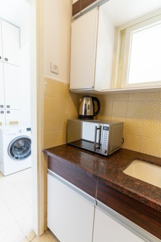 Tel Aviv Apartments - Spacious 3BR Surrounded by Greenery, Tel Aviv - Image 131700