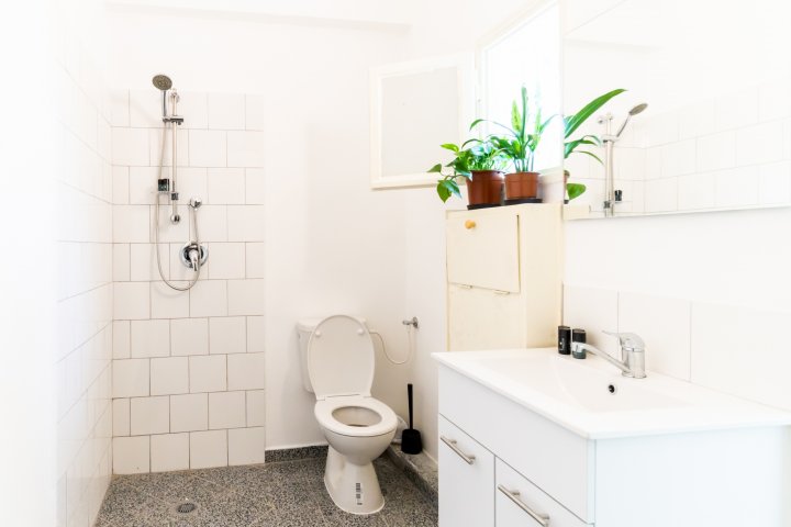 Tel Aviv Apartments - Spacious 3BR Surrounded by Greenery, Tel Aviv - Image 131696