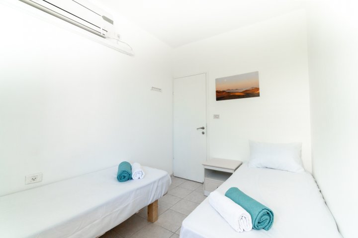 Tel Aviv-Jaffa Apartments - Great value -10 guests by Dizengoff, Tel Aviv-Jaffa - Image 131954