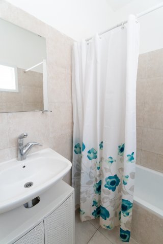 Tel Aviv-Yafo Apartments - Great value -10 guests by Dizengoff, Tel Aviv-Yafo - Image 131946