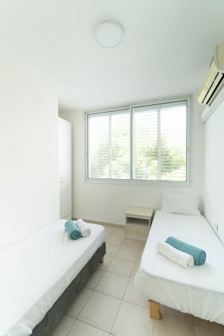 Tel Aviv-Yafo Apartments - Great value -10 guests on Nordau , Tel Aviv-Yafo - Image 131956