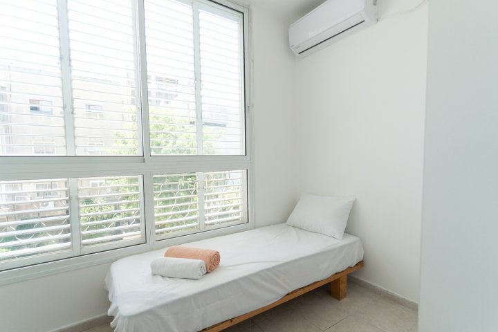 Tel Aviv Appartementen  - Great value -10 guests by Dizengoff, Tel Aviv - Image 131957