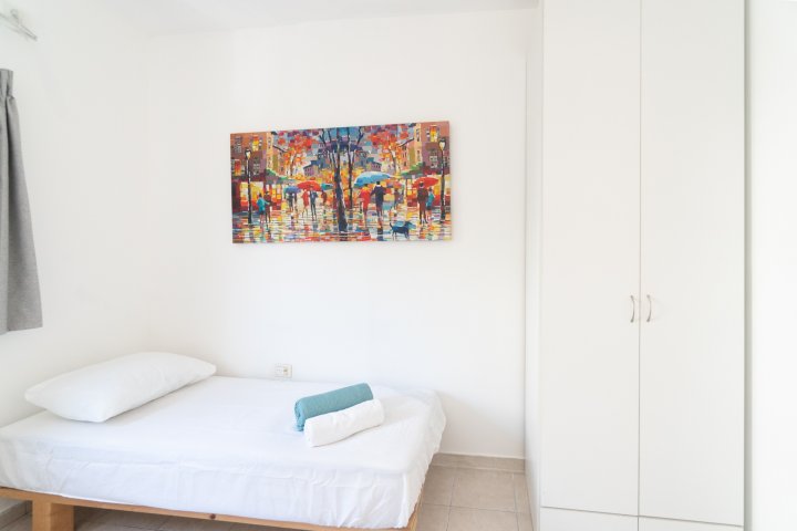 Tel Aviv Apartments - Great value -10 guests by Dizengoff, Tel Aviv - Image 131942