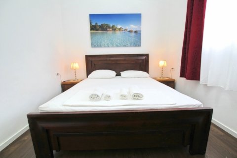 Bat Yam Apartments - Spacious 4room apart Balfour 25 - Main Image